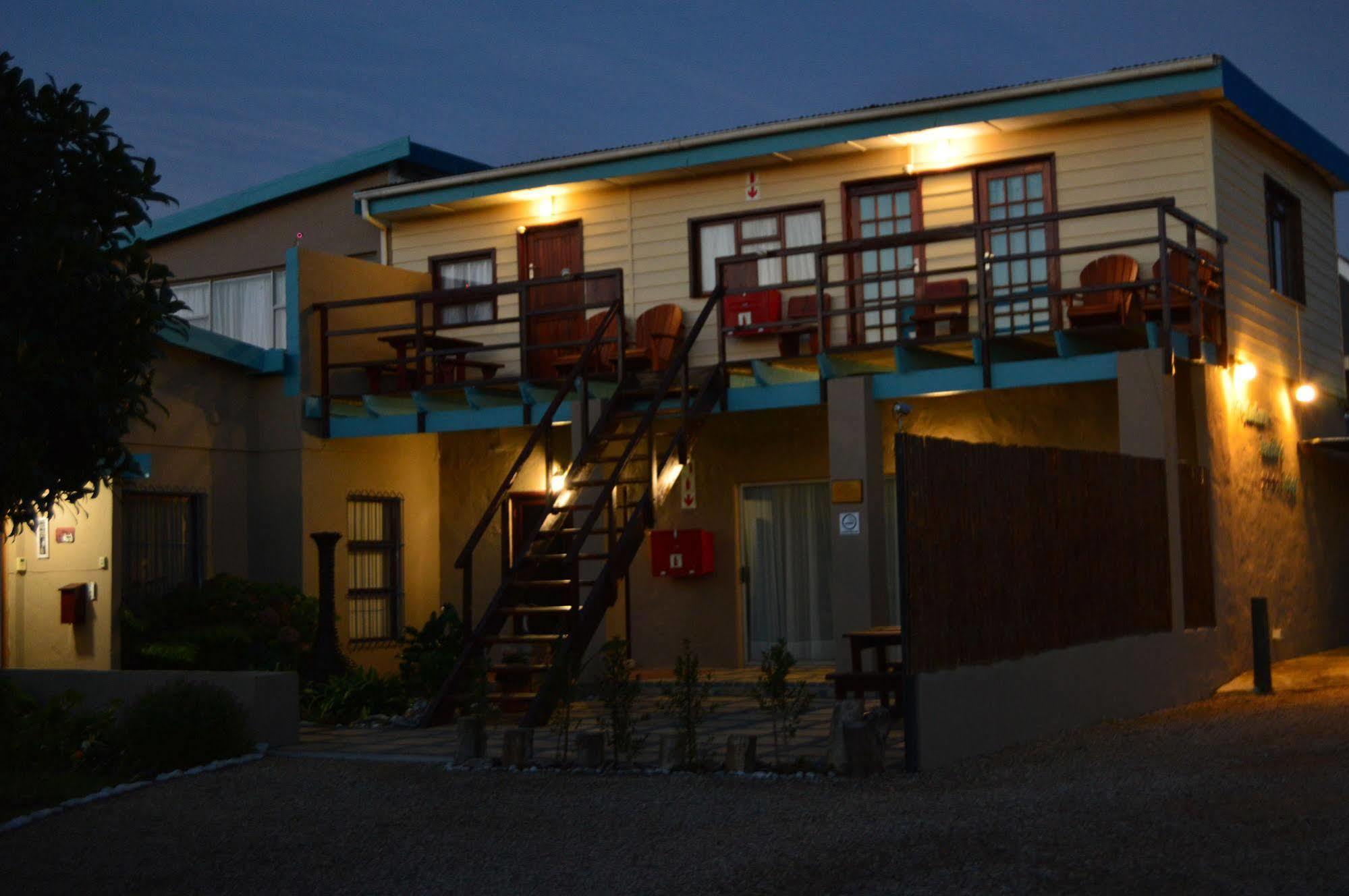 Fisherhaven Travellers Lodge Hermanus Exterior foto